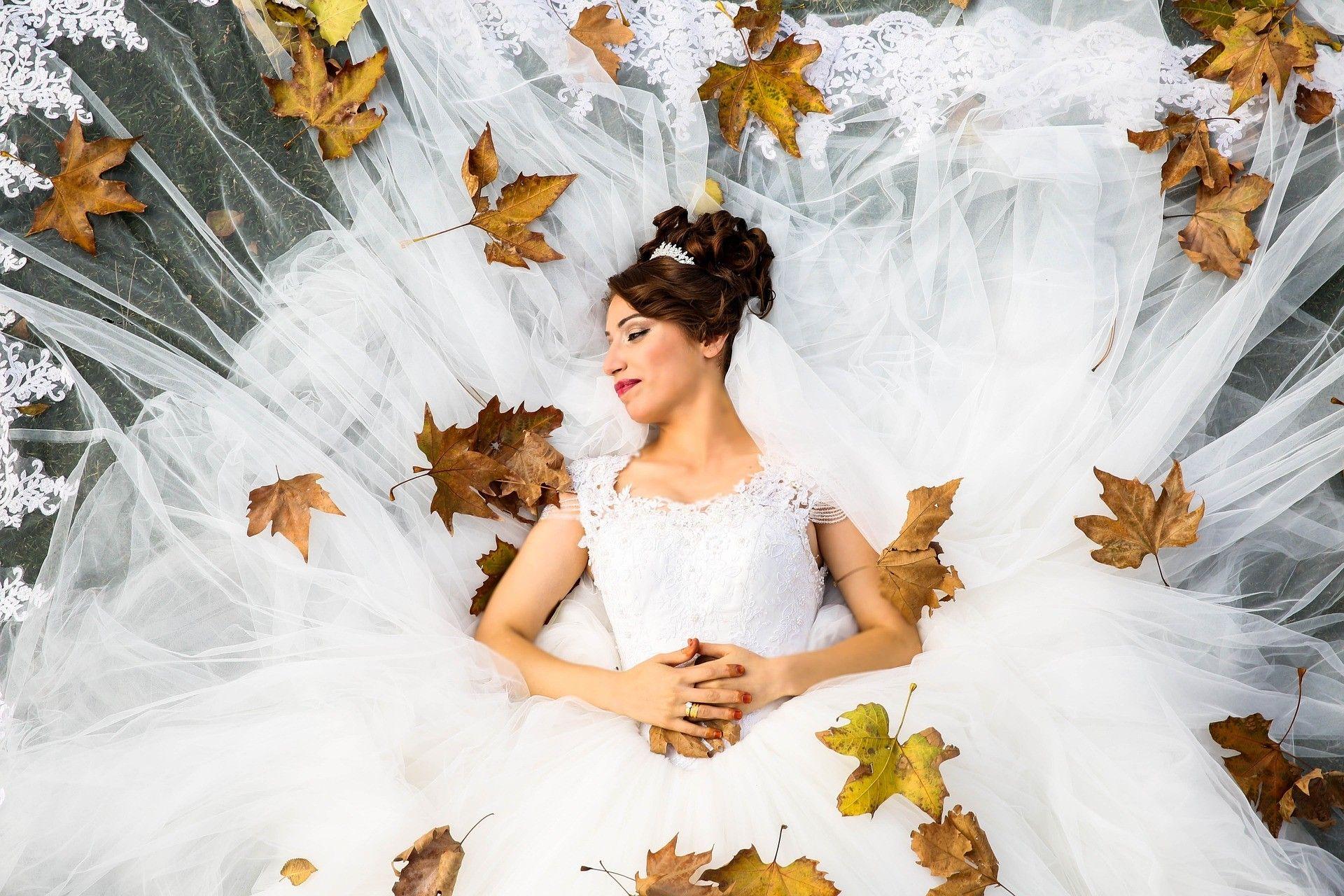 Осенние свадебные платья