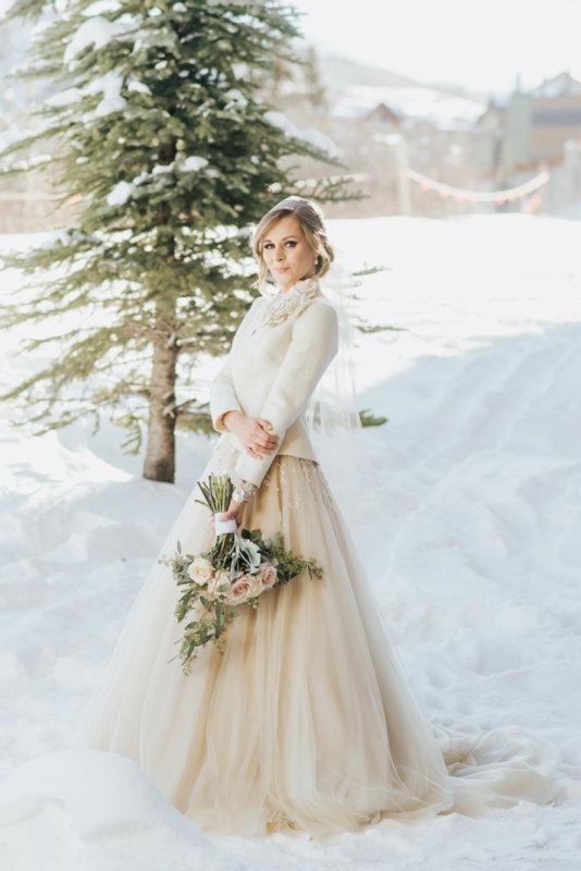 Свадебные платья на зиму